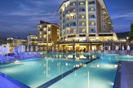 Ramada Resort Kusadasi & Golf 5*
