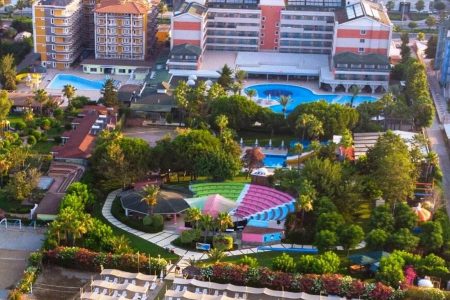 Insula Resort & Spa Hotel 5*